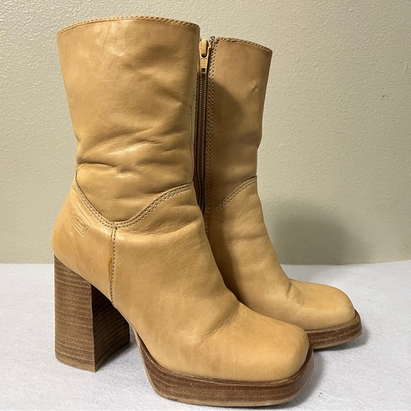 Candies 90’s Y2K Vintage Bratz Platform Chunky Leather Boot Side Zip Beige sz 6 - Picture 6 of 14